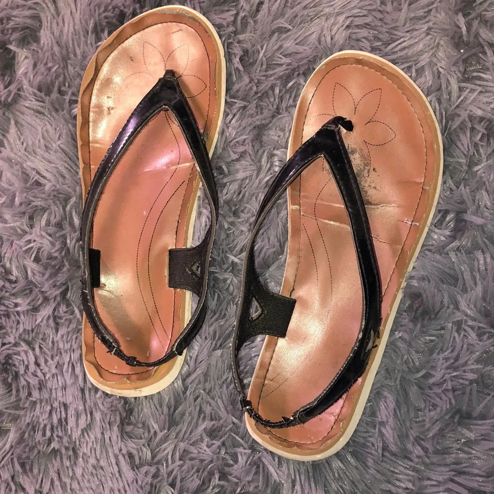 Women's Black and Rose Gold Casual Thong Sandals WELL WORN
